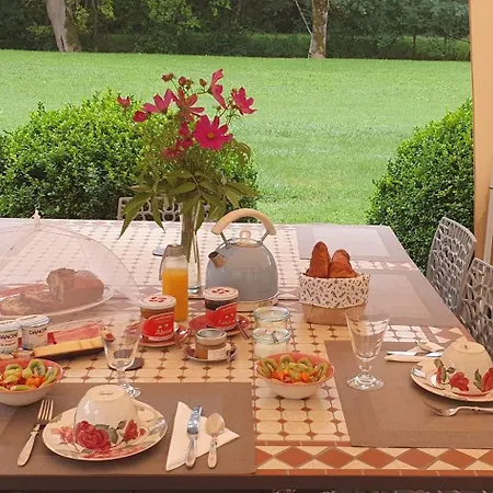 Le Moulin De Laumet Maison d'hôtes Vic-Fezensac